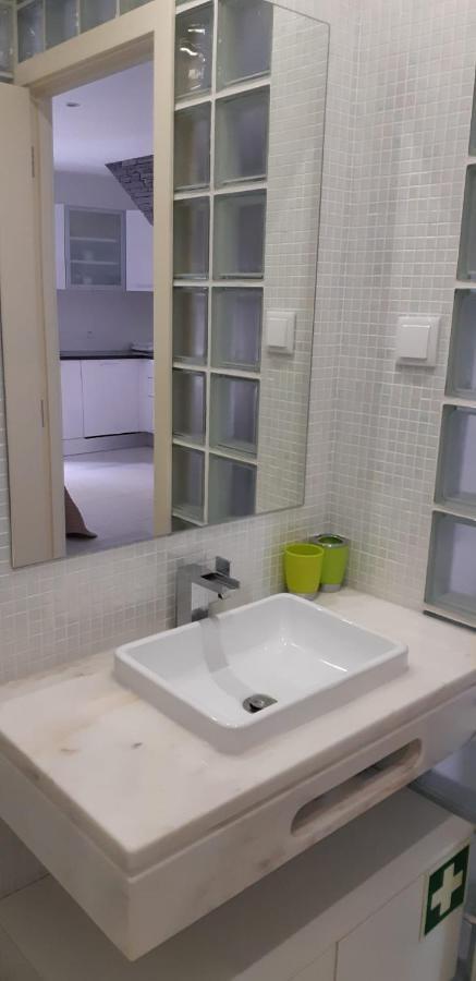 Zimbra Blue Apartment *